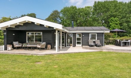 'Ølwir' - 400m to the fjord 6