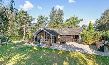 'Mando' - 600m from the sea