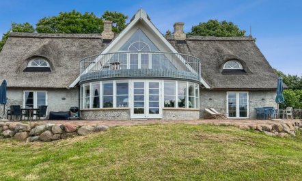 'Herlek' - 450m from the sea