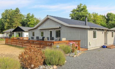 'Editha' - 800m from the sea