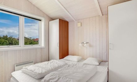 'Birtir' - 1.2km from the sea 7