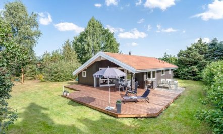 'Arnsten' - 900m from the sea