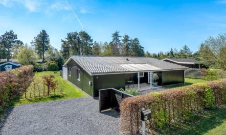 'Ansine' - 500m from the sea