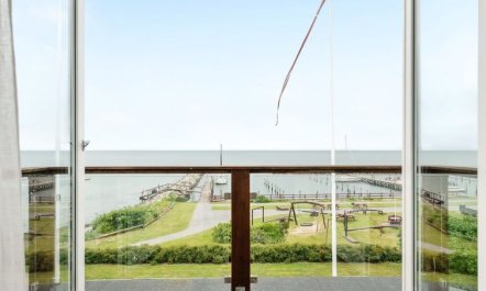 'Stefanie' - 10m from the sea 6