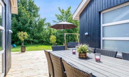 'Binta' - 800m from the sea 6