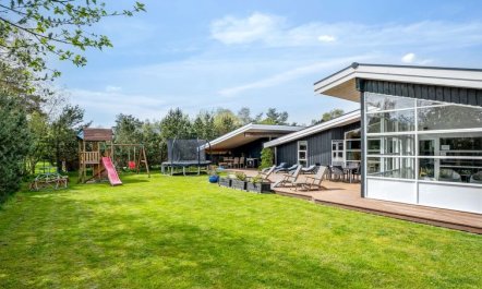 'Helena' - 700m from the sea 6