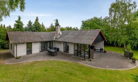 'Hanka' - 500m from the sea