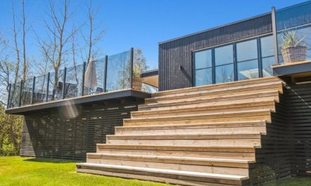 'Engli' - 90m from the sea 6