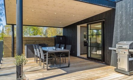 'Engli' - 90m from the sea 4