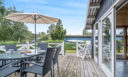 'Hansiane' - 80m from the sea 3