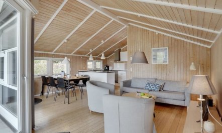 'Nafni' - 200m from the sea 2