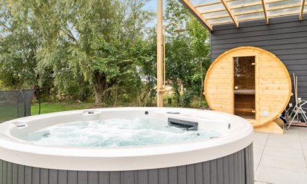 'Niki' - 15km from the sea 7