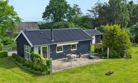 'Locan' - 1.2km from the sea