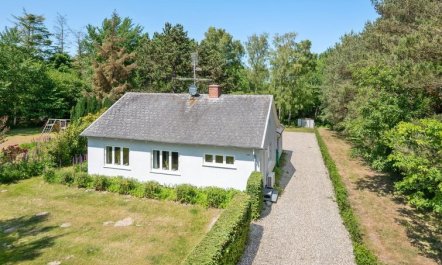 'Thrugels' - 200m from the sea