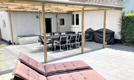 'Thrugels' - 200m from the sea 1