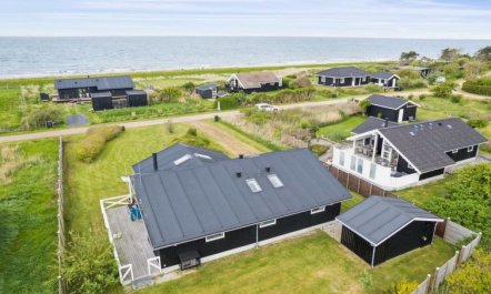 'Ewa' - 75m from the sea