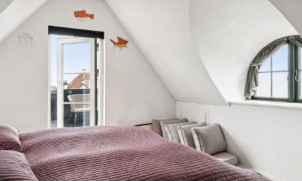 'Susan' - 20m from the sea 7