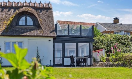 'Susan' - 20m from the sea 3