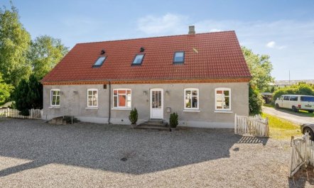 'Thorward' - 1.5km from the sea