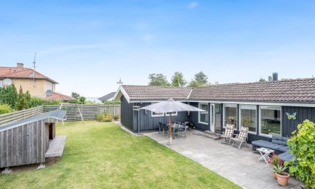 'Tenho' - 150m from the sea