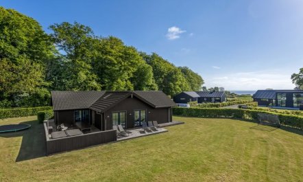 'Annina' - 250m from the sea