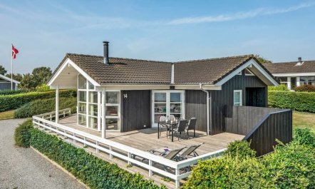 'Maj' - 150m from the sea