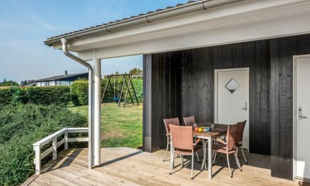 'Maj' - 150m from the sea 7