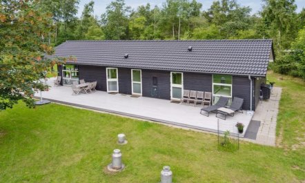 'Anett' - 375m from the sea