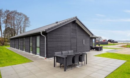 'Clare' - 100m from the sea 4