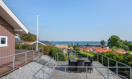 'Ebbeline' - 150m from the sea 2