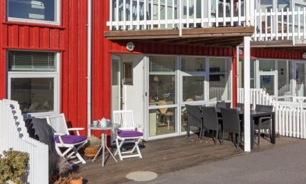 'Halldora' - 10m from the sea 4