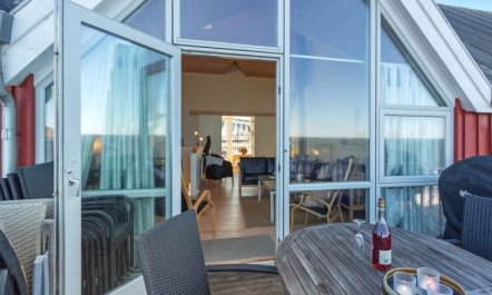 'Halldora' - 10m from the sea 3