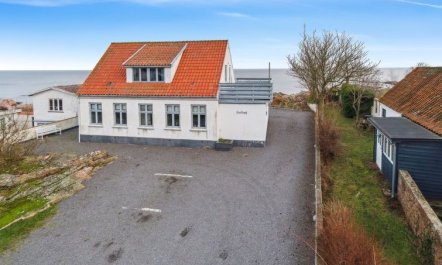 'Elsabeth' - 50m from the sea