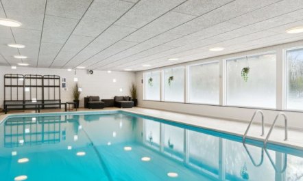 'Dana' - 525m from the sea