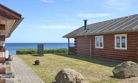 'Antim' - 10m from the sea