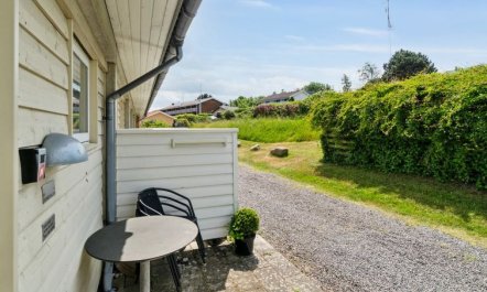 'Feodora' - 100m from the sea 4