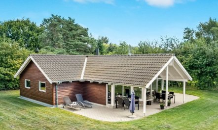 'Annielle' - 500m from the sea