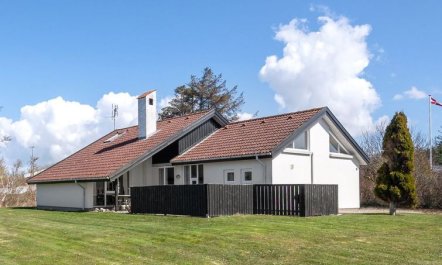 'Faina' - 100m from the sea