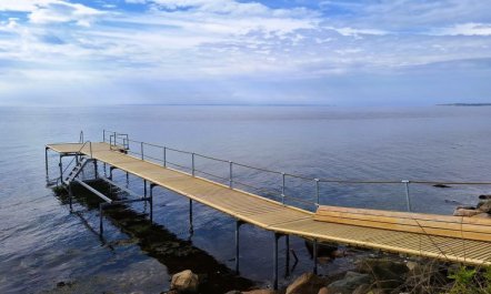 'Faina' - 100m from the sea 6