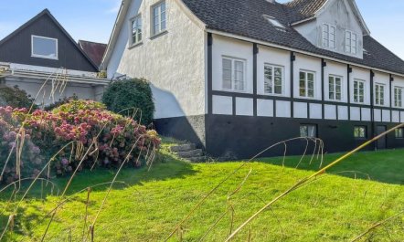 'Sjard' - 300m from the sea