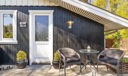 'Eweline' - 75m from the sea 5