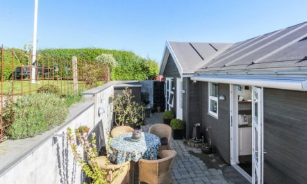 'Grim' - 5m from the sea 5