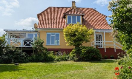 'Taja' - 170m from the sea