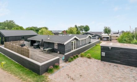 'Gunlef' - 50m from the sea