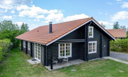 'Edzard' - 900m from the sea