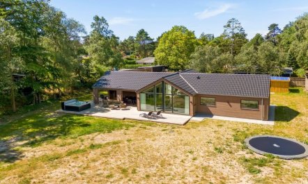 'Anila' - 80m from the sea