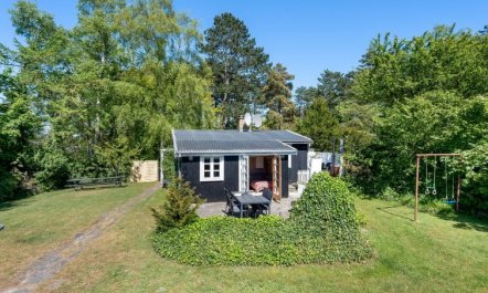 'Carly' - 100m from the sea 3