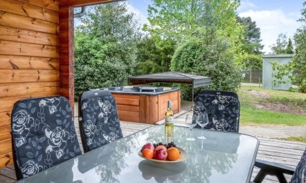 'Dora' - 180m from the sea 4