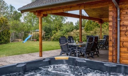 'Dora' - 180m from the sea 2