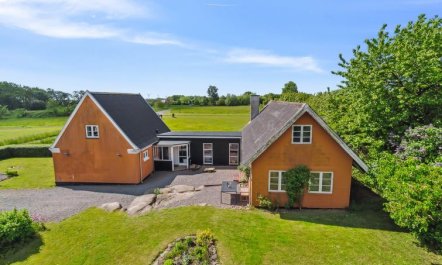 'Adrienne' - 6.4km from the sea